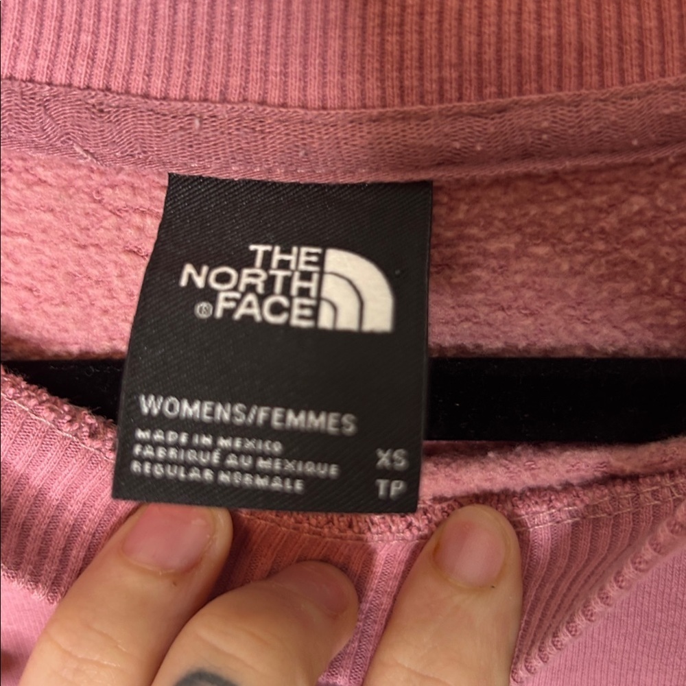 The North Face Heritage Patch Crewneck Sweater - Picture 2 of 3